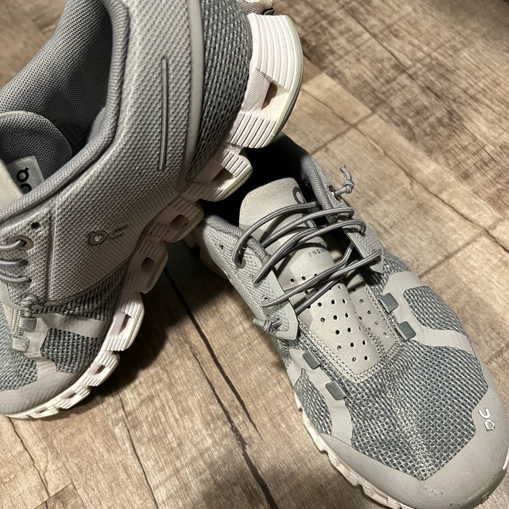 On clouds size 7